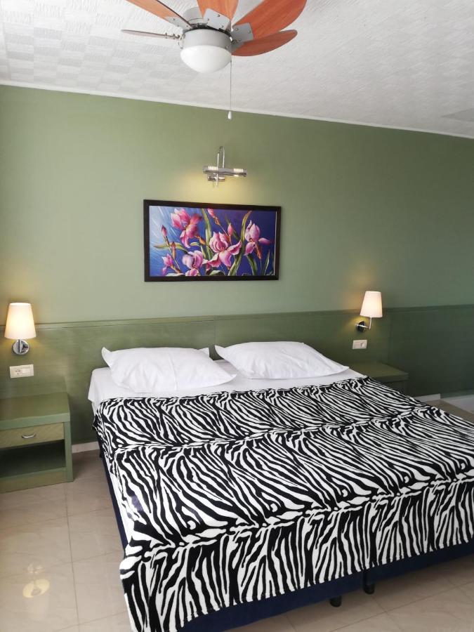 Apartmani Mistral ماكارسكا الغرفة الصورة